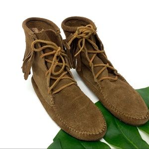 Minnetonka short fringe lace up ankle booties